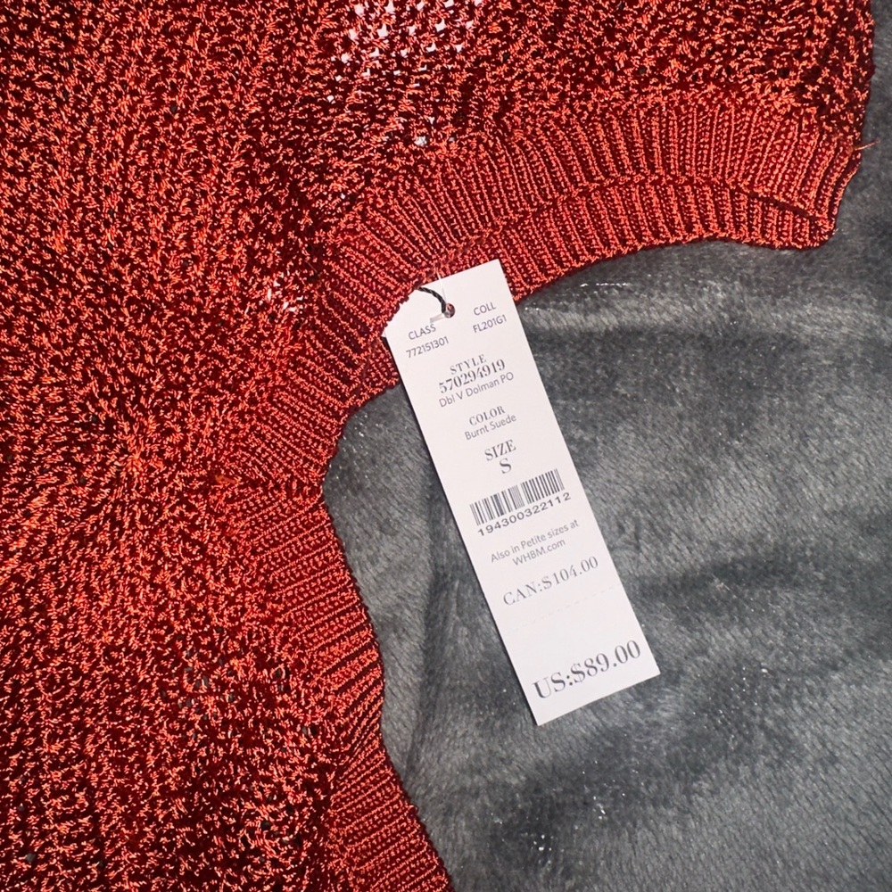 Cozy Red Crew Neck Sweater with Ribbed Detailing